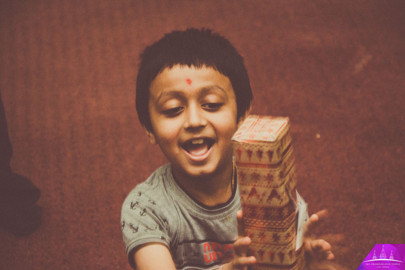 ©1987-2017 SKS Swaminarayan Temple East London